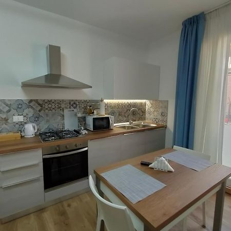 Dh Studio Apartments 카스텔라마레델골포 외부 사진