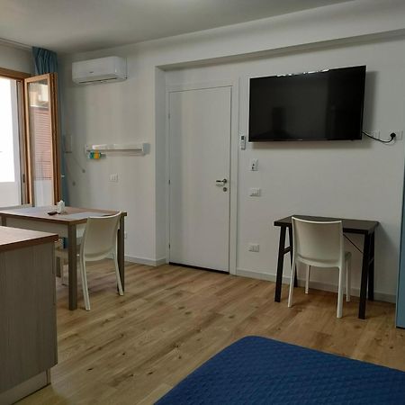 Dh Studio Apartments 카스텔라마레델골포 외부 사진