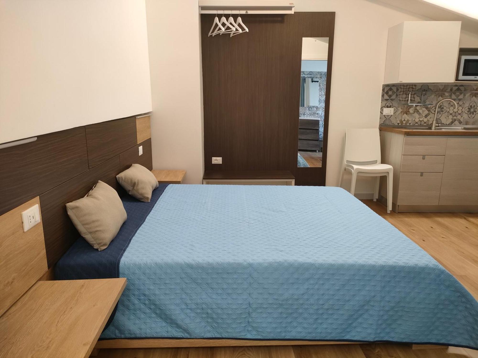 Dh Studio Apartments 카스텔라마레델골포 외부 사진