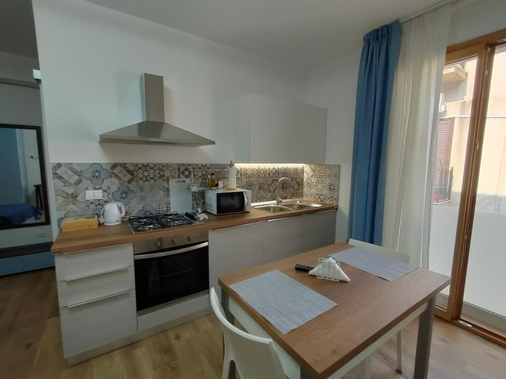 Dh Studio Apartments 카스텔라마레델골포 외부 사진