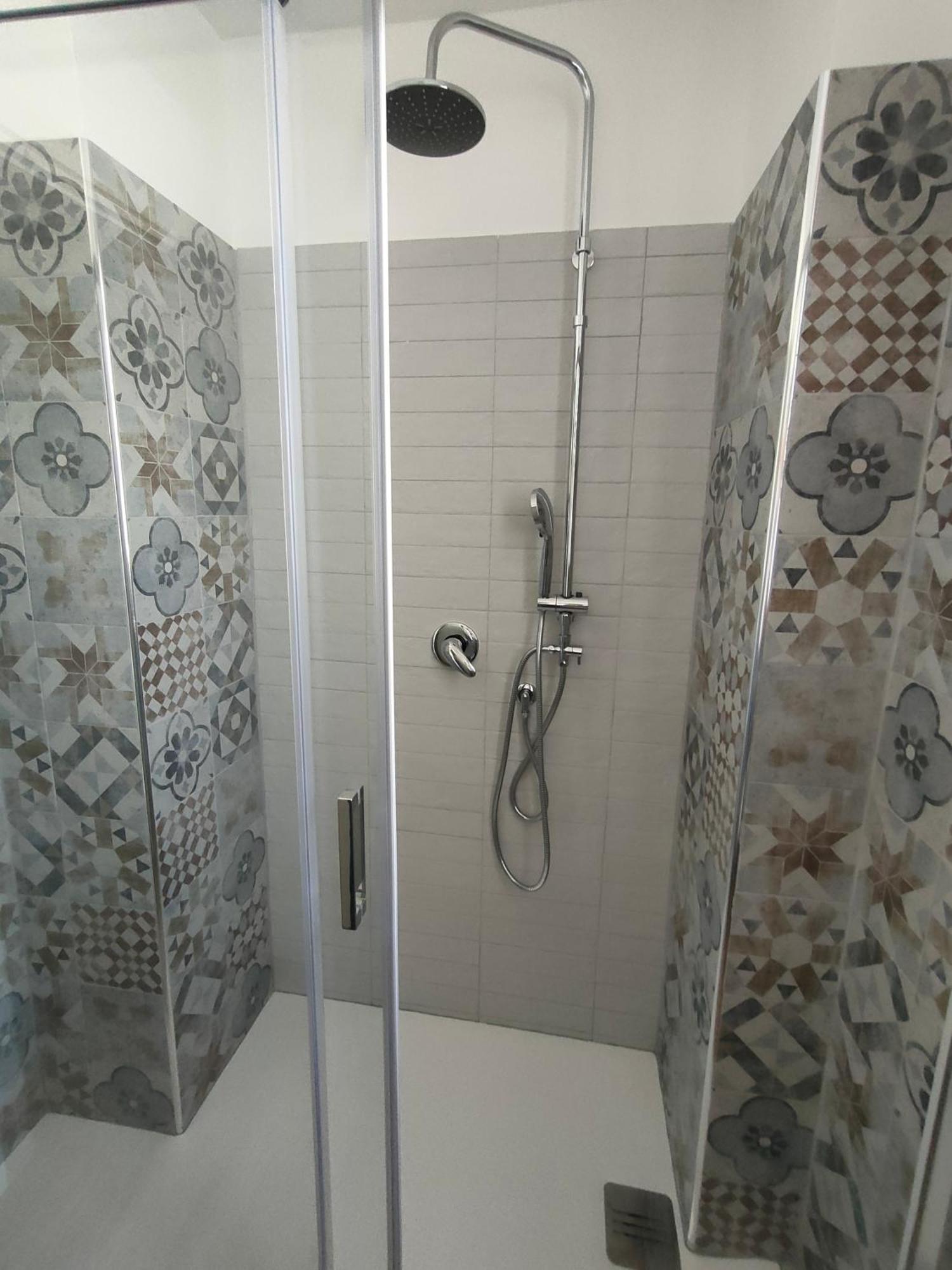 Dh Studio Apartments 카스텔라마레델골포 외부 사진