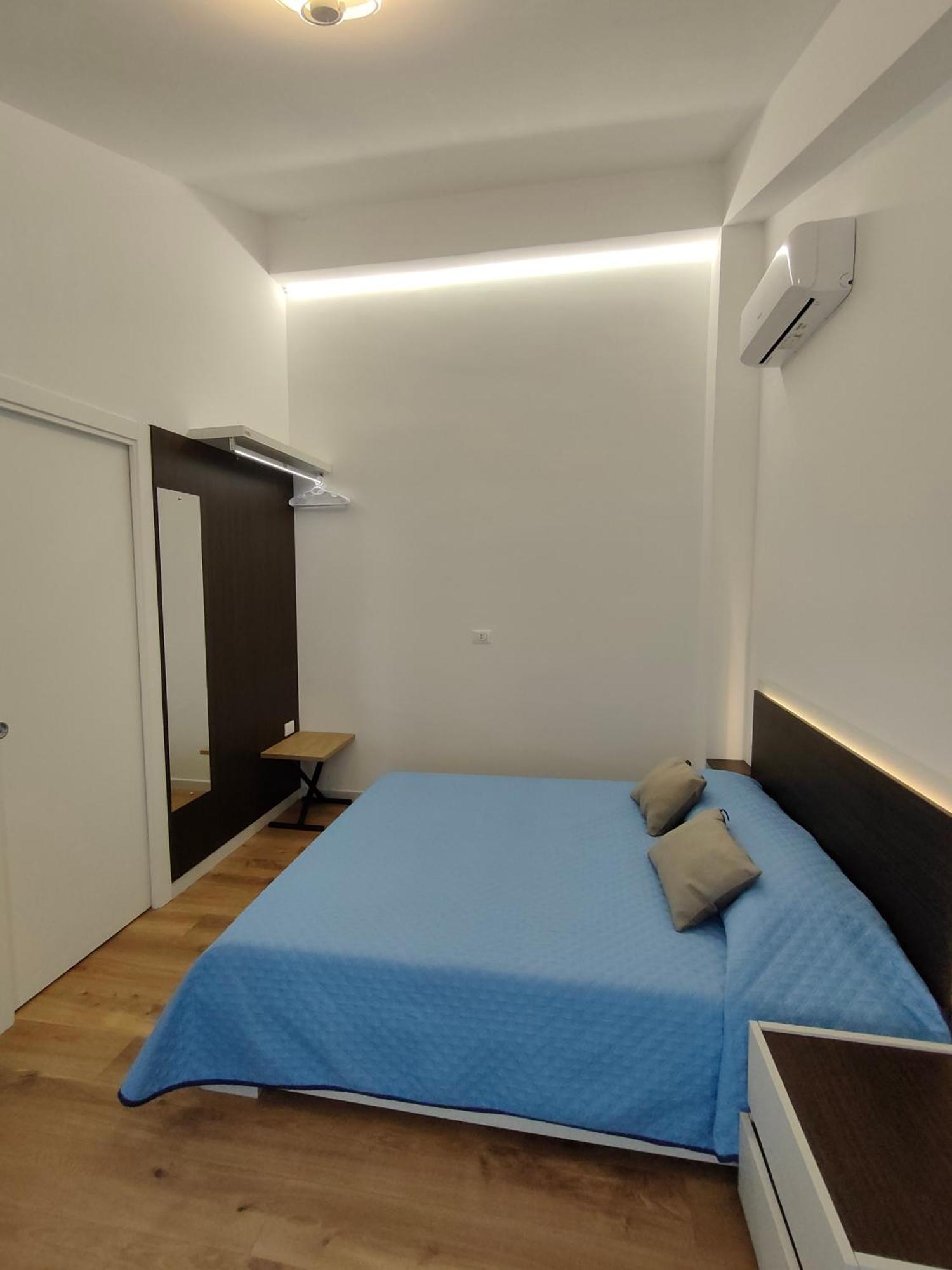 Dh Studio Apartments 카스텔라마레델골포 외부 사진